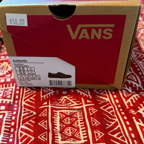 Van’s Size 5, Black on Black, Canvas Shoes. New, Never Worn. - Picture 7 of 7